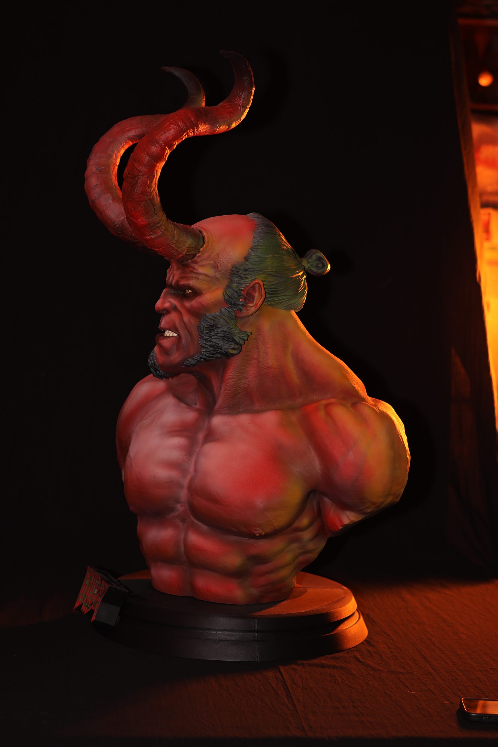 Busto Hellboy – Anung Un Rama - Imagen 3