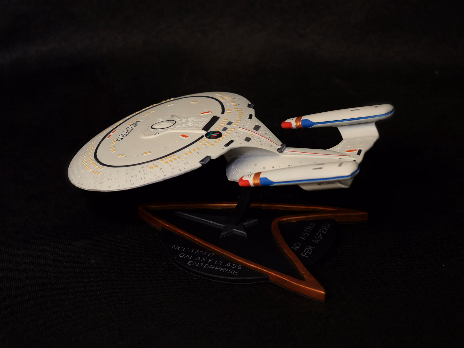 Nave Espacial USS Enterprise NCC-1701-D – Star Trek